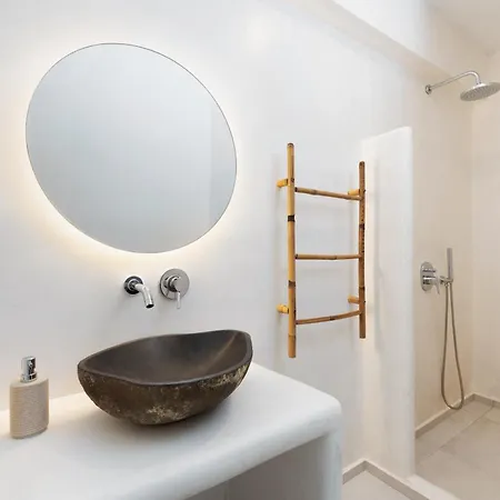 アパートホテル Panda Private Jaccuzi フィロステファニ